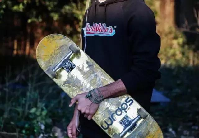 潮品的耳机好吗,潮物金属蓝牙耳机