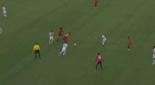 拉什福德18分钟双响,曼联首秀大胜银河!但穆帅要开吹风机了