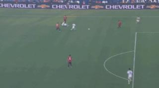 拉什福德18分钟双响,曼联首秀大胜银河!但穆帅要开吹风机了