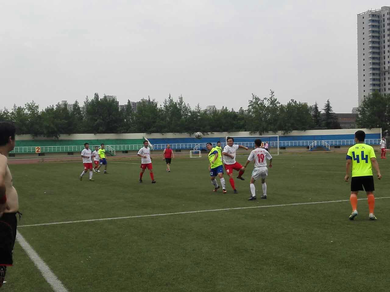 草根足球的定义,草根足球