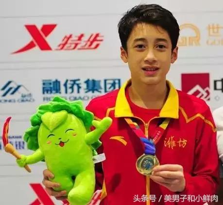 跳水运动员高颜值,跳水冠军练俊杰帅吗