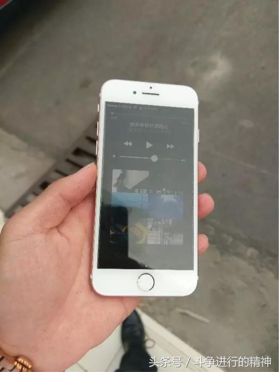 勇当咸鱼垃圾佬,低价捡到iPhone7开箱,希望不会翻车