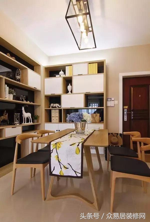 卧室从卫生间进入好吗,卧室从客厅进还是单独进