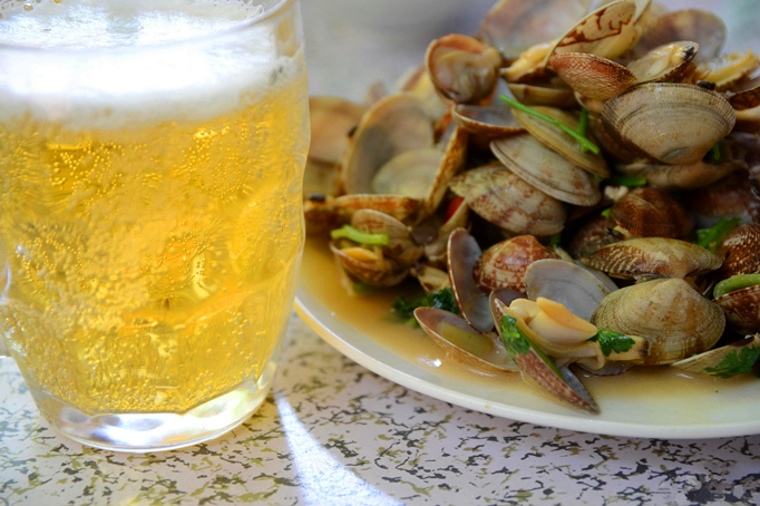 青岛海鲜美食探店,青岛美食特色啤酒海鲜