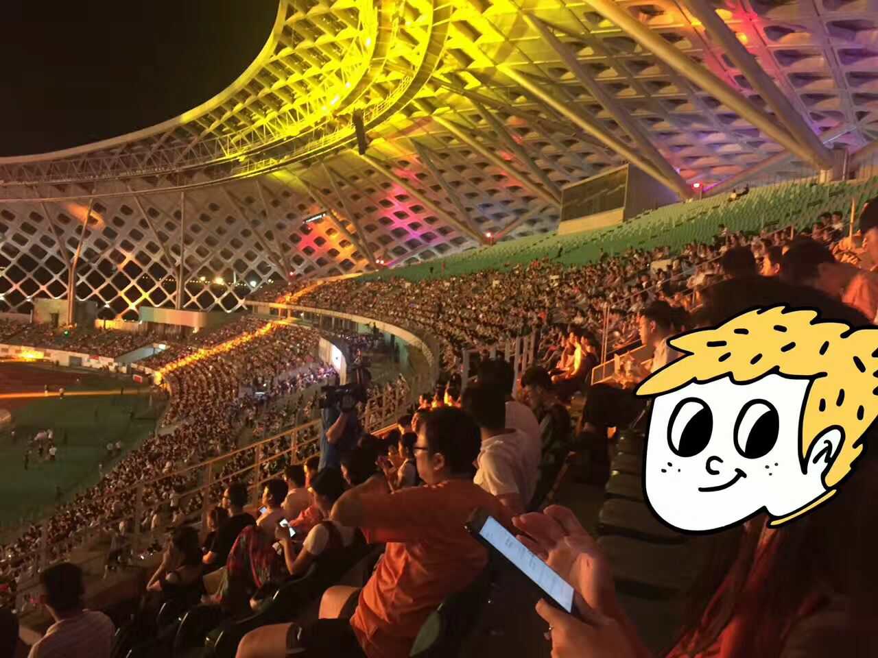 春茧看演唱会会淋雨吗,春茧看演唱会车停哪里