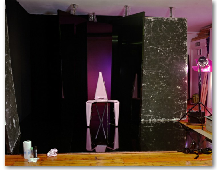 快公司：成人电影摄影棚是什么样子的？她用十年记录了一万个给你看