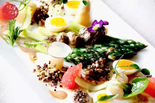 白芦笋季娇嫩可口,怎样才能吃到