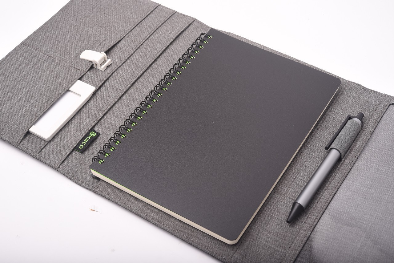 初入职场这几个穿搭技巧要注意,职场穿搭如何看起来舒服又板正