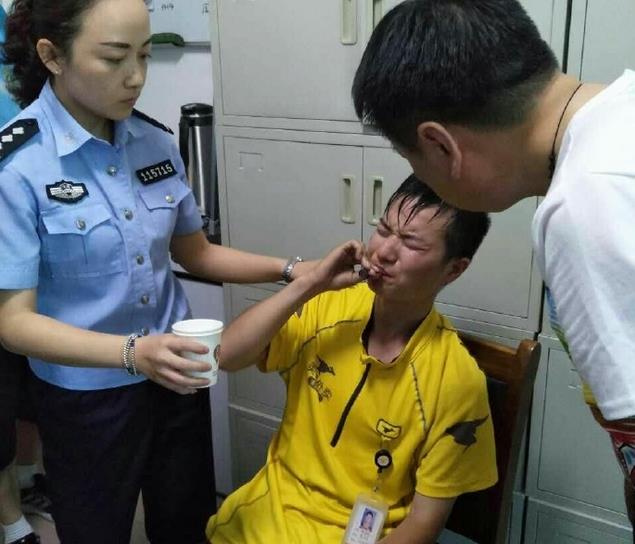 高温中暑急救,高温工地中暑急救视频