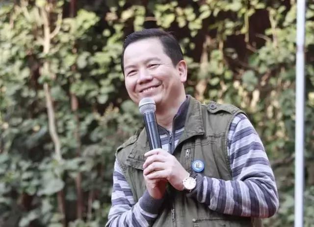 他从保监会辞职，创办了福州升学率最高的学校，校长是这样“炼”成的