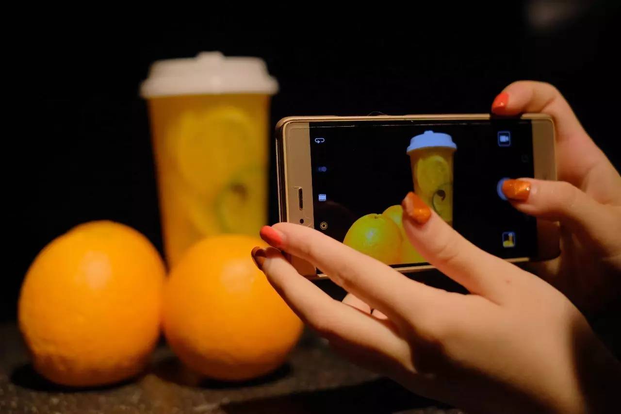 长大后茶饮店就像江湖的高手，一代起一代落但能真正成为新闻暴风眼的真的只有喜茶