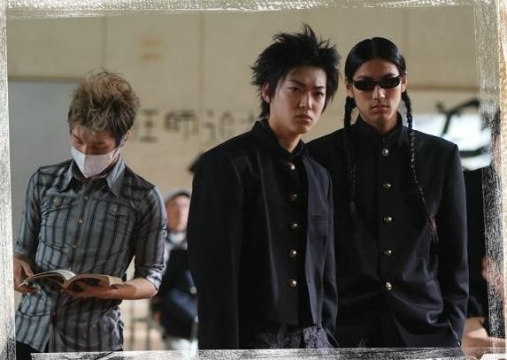 陪我走过青春的“它”从《青禾男高》漫谈校服文化