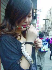 创业故事:女财迷蛇窝淘金财富险中求,一年销售额达到400多万元