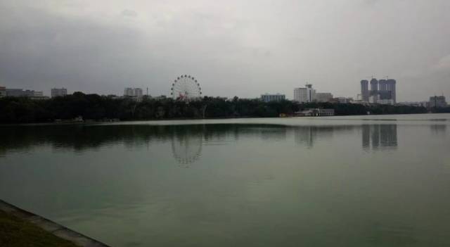 南宁适合晚上去的摩天轮,广西海边摩天轮