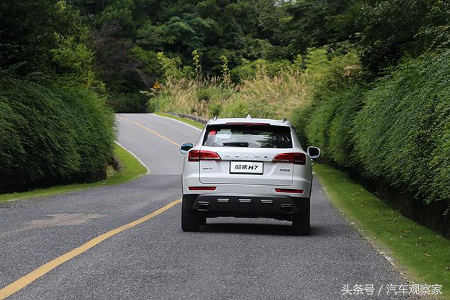 美来自于外在加内在,美来自于内心的纯净