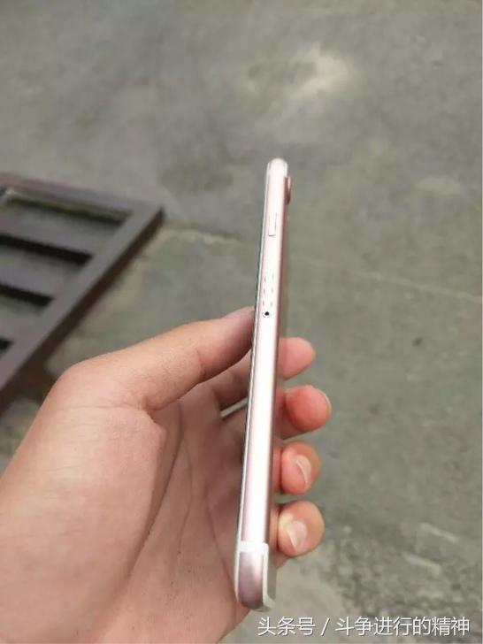 勇当咸鱼垃圾佬,低价捡到iPhone7开箱,希望不会翻车