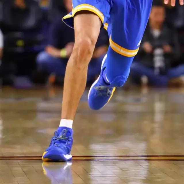 全世界都在嘲笑「球爹一家」,但你们都错了!