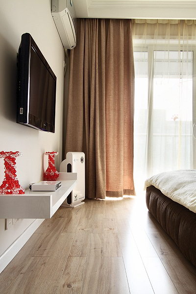 武汉老园艺师为讨好老伴，毅然把卧室窗台巧变花园式榻榻米！