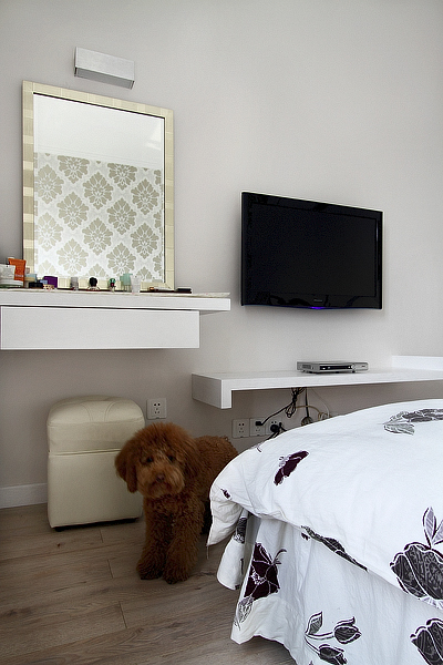 武汉老园艺师为讨好老伴，毅然把卧室窗台巧变花园式榻榻米！