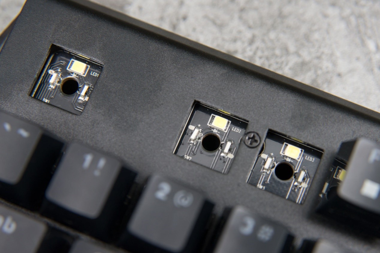 现在网咖都是用什么鼠标,现在网咖用的是什么显卡