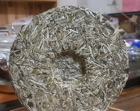 为什么白茶不只有女人才能采,白茶适合女人吗