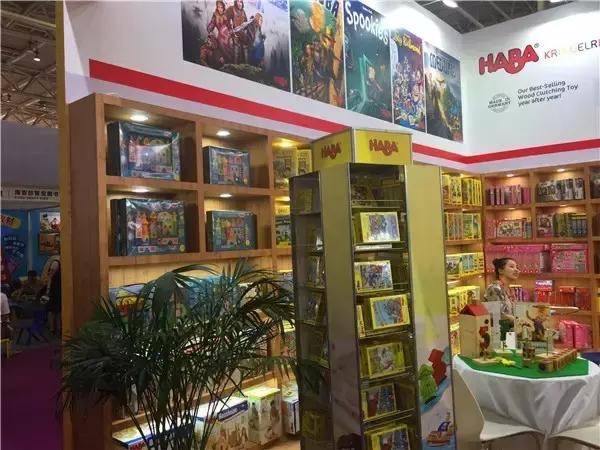 粑粑麻麻带娃去哪里玩,粑粑麻麻带娃去旅行