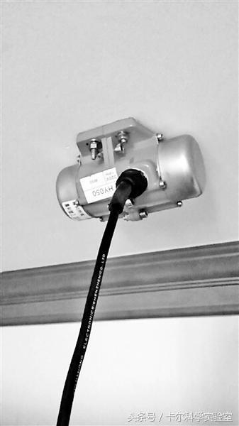 每天凌晨楼上都有高跟鞋和拖家具的噪声,他只能出大招了!卡尔科学实验室第354期