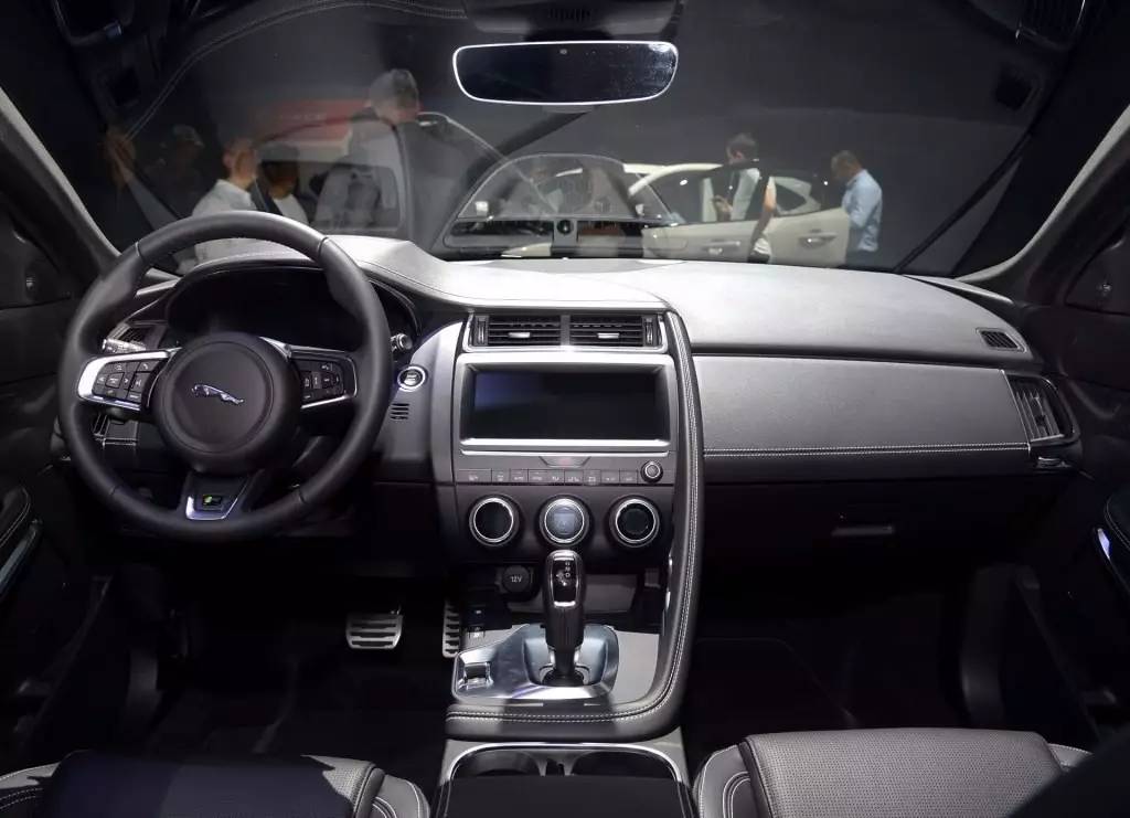 全新捷豹新款e-pace图,捷豹e-pace小豹子图