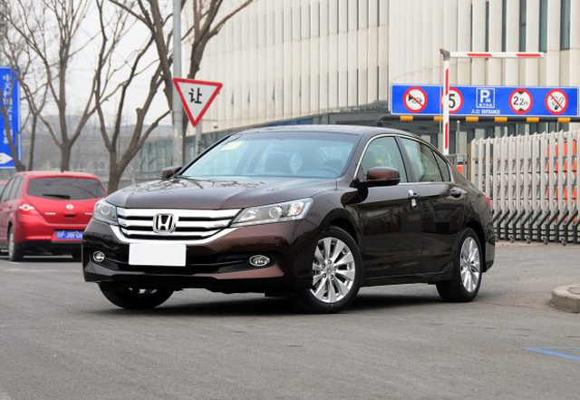 雅阁豪华乞丐版,难得一见的低配雅阁