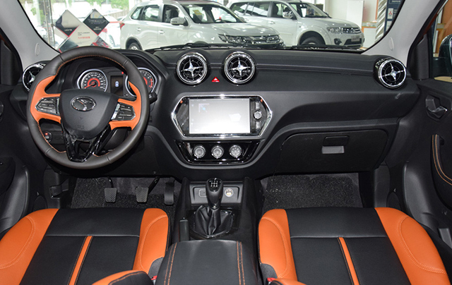 廉价又实用的车,一代神车全景天窗没有豪华的配置