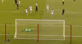 强壮如坦克，竟然还有速度和小技术，这个体格级别的卢卡库就是大杀器