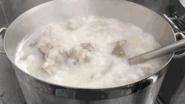 不得了！火影忍者鸣人最爱的正版一楽拉面空降乐峰广场~还有忍者拉面套餐等你来战！