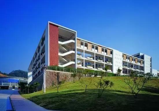 深圳亚迪学校和深圳中学,深圳亚迪学校靠谱吗