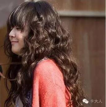 发际线高脸大的人怎么变美,头大脸大但是很好看的女生