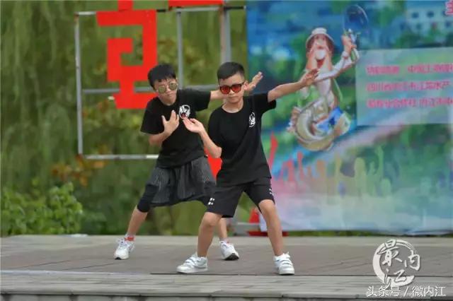 人间七月天旅游正当时,人间七月天的下一句