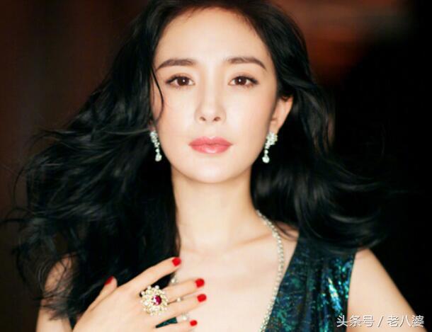 杨幂为什么会被人黑了那么多年？脚臭传闻是真的吗？