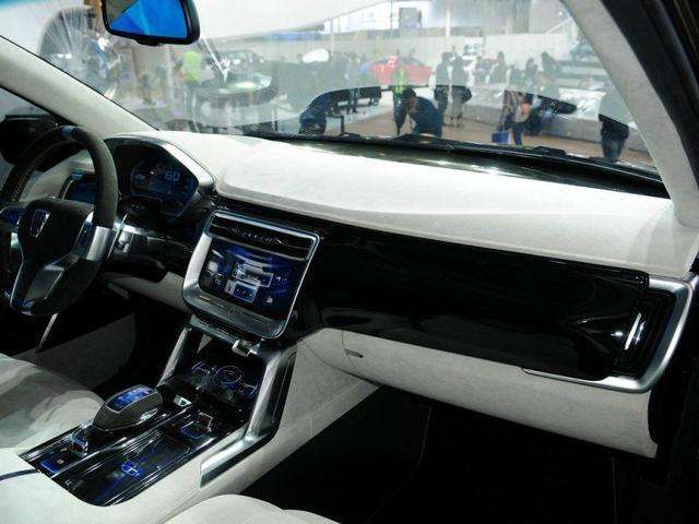 新款普拉多气场不输lc200,不输普拉多