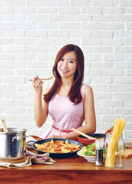 坐月子中暑吃什么,夏季坐月子中暑