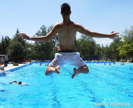 中暑了体温会高吗该如何应对中暑,中暑高烧不退怎么办