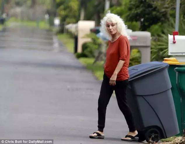 夫妇买彩票中了两千万隐瞒儿子,买彩票中4亿后三天才发现中奖