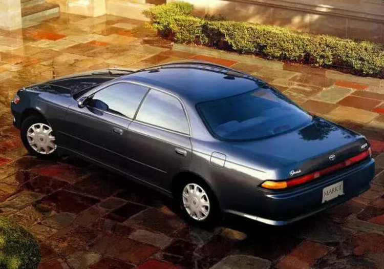 谈情怀还行，谈性能还差的远一些，锐志真的一蹶不振还是会奋起直追？