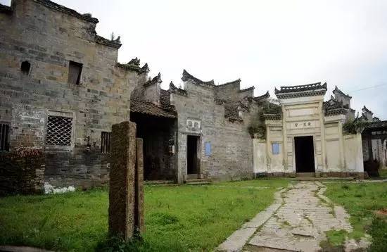 一位客家诗人的行吟,《七律·客家茶篮灯》等诗词欣赏,附吴小君书法作品