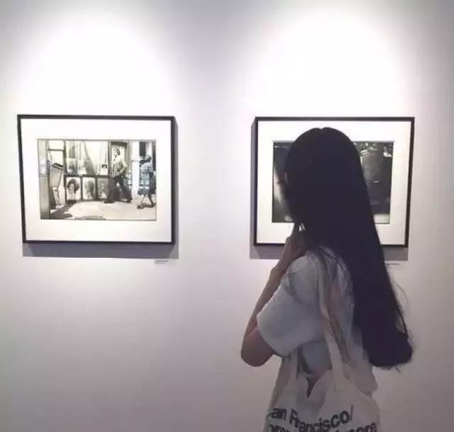 一拍照表情动作就扭曲,一拍照就紧张脸部僵硬