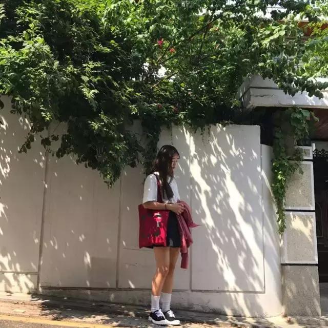 一拍照表情动作就扭曲,一拍照就紧张脸部僵硬