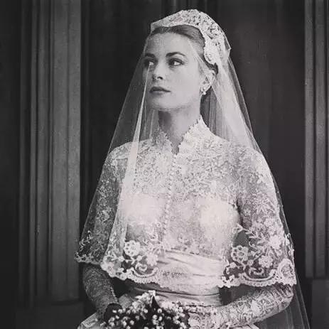 米兰达可儿dior婚纱照,米兰达可儿皮衣红裙