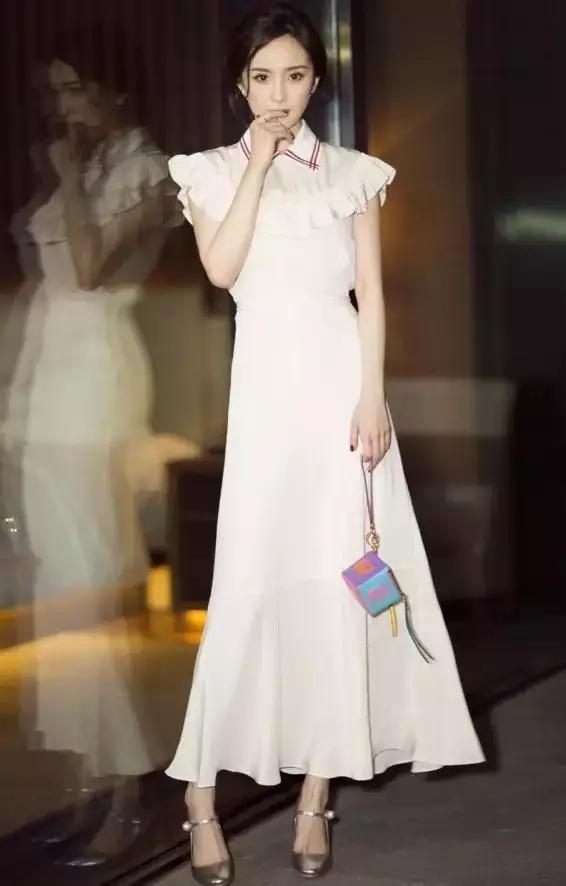 夏日最清凉又迷人的小白裙,如何穿出自己的freestyle?