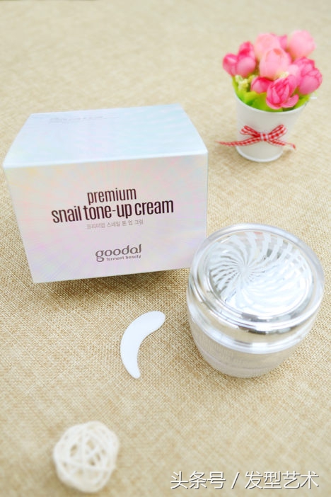 女士自然妆感素颜霜推荐,素颜霜遮瑕有光泽又透亮测评