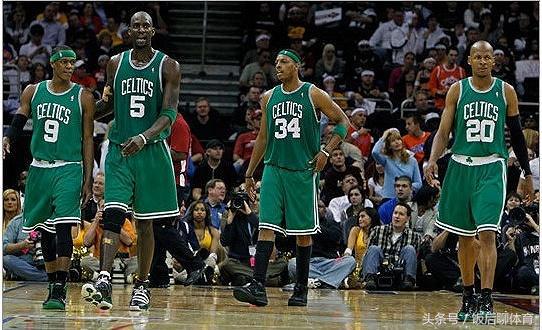 1美元的合同，那个挨了11刀的男人要退役了，职业生涯数据足够亮眼