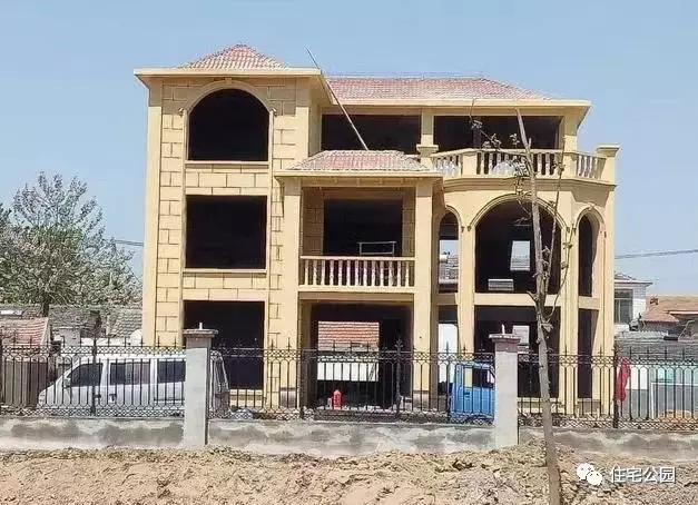 农村自建房双拼别墅4层,双拼自建房如何改为独栋