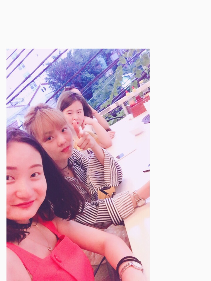 有些人不知哪里好但谁都代替不了,有些人说不上哪里好但谁都替不了